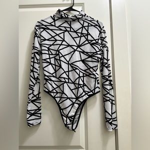 NWT AvidLove Long Sleeve Bodysuit, Size Large